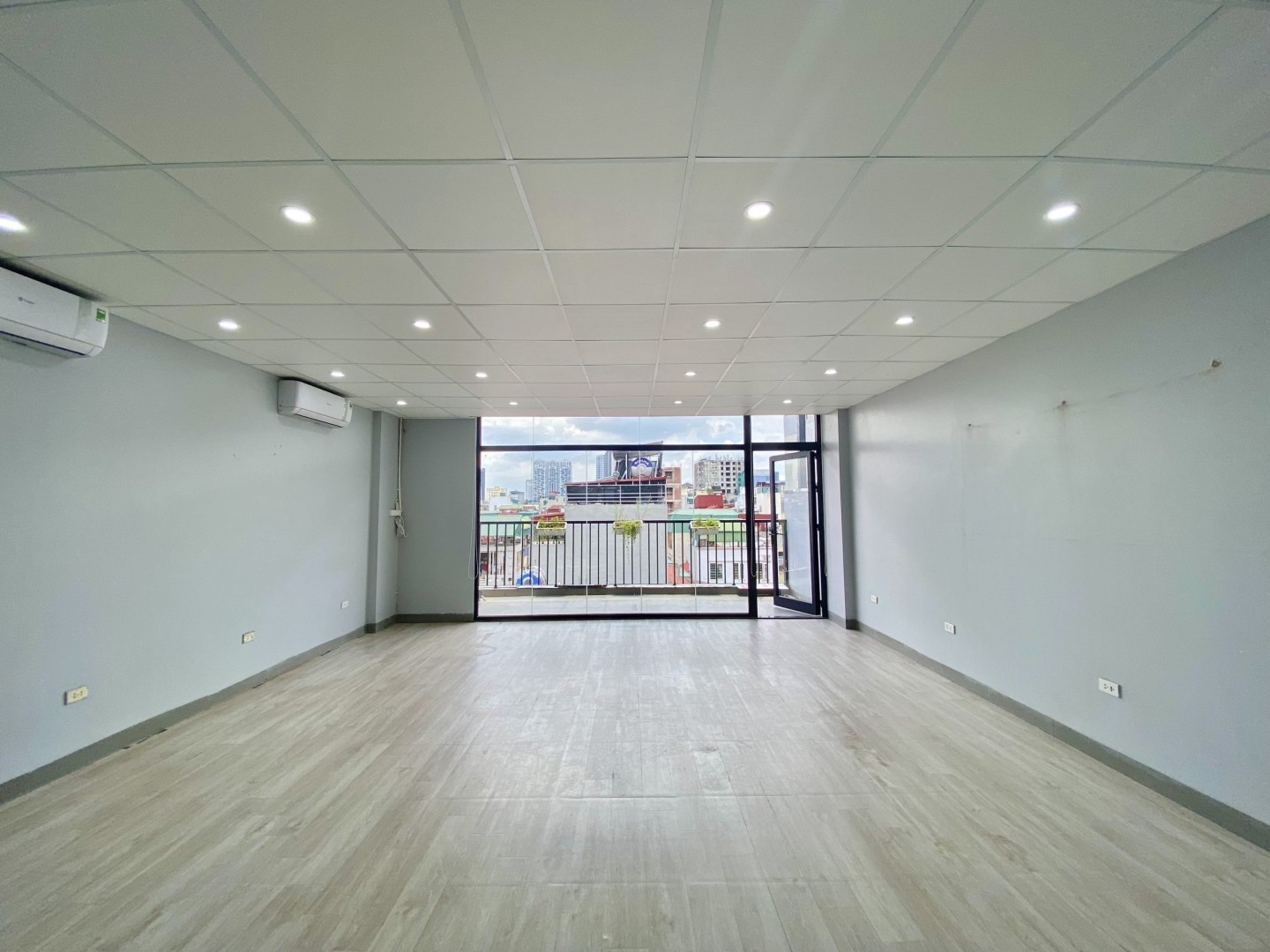 Tòa nhà Số 11B – Ngõ 41 – Thái Hà – Đống Đa<