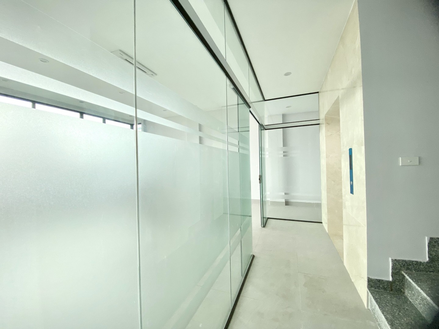 Tòa nhà Số 3 – A24 – Ngõ 385 Hoàng Quốc Việt – Cầu Giấy<